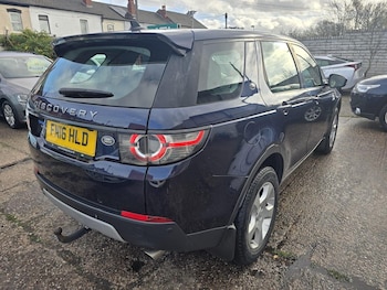 Used Land Rover Discovery Sport 2016 for sale - 76730064: Photo