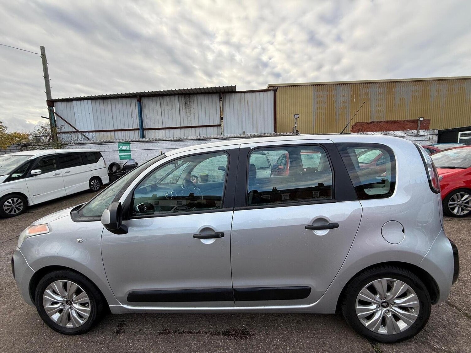 Used Citroen C3 Picasso 2009 for sale - 76730070: Photo 6