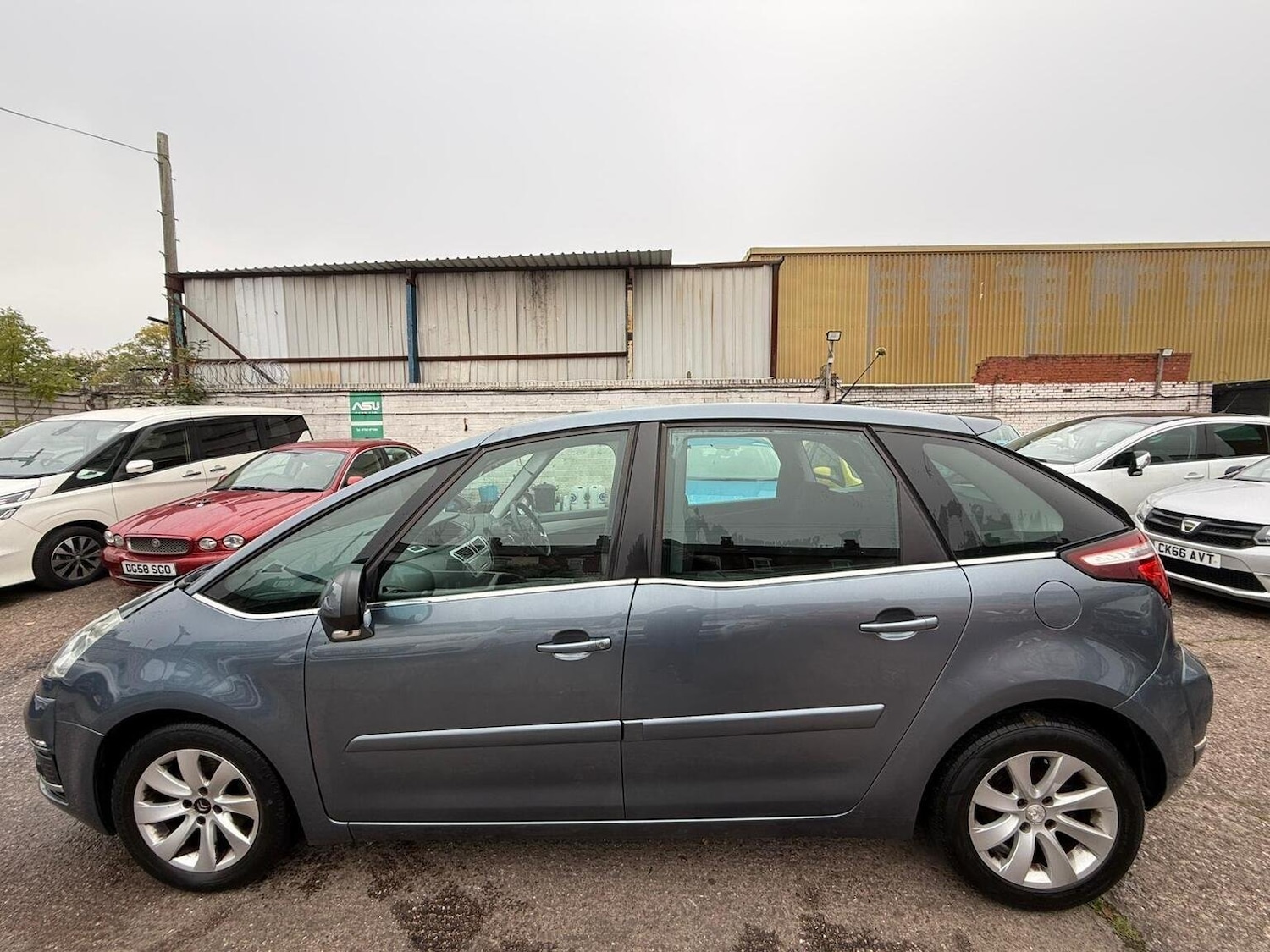 Used Citroen C4 Picasso 2011 for sale - 76730074: Photo 6