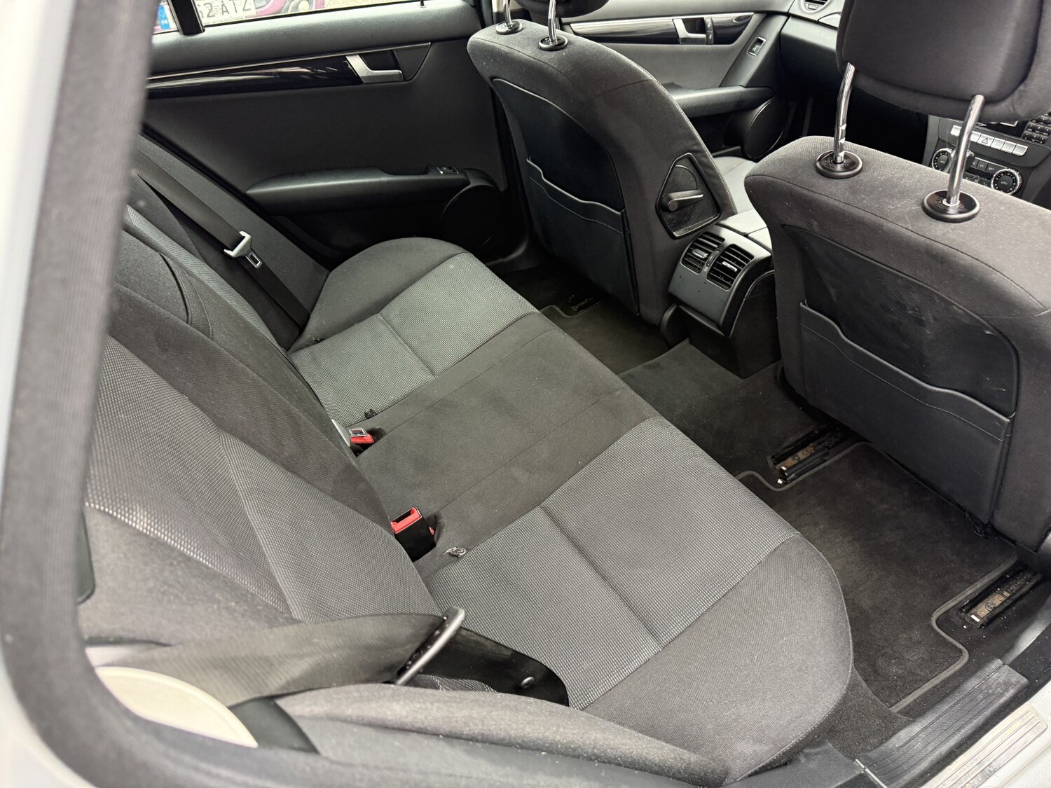 Used Mercedes-Benz C Class 2011 for sale - 77694255: Photo 11