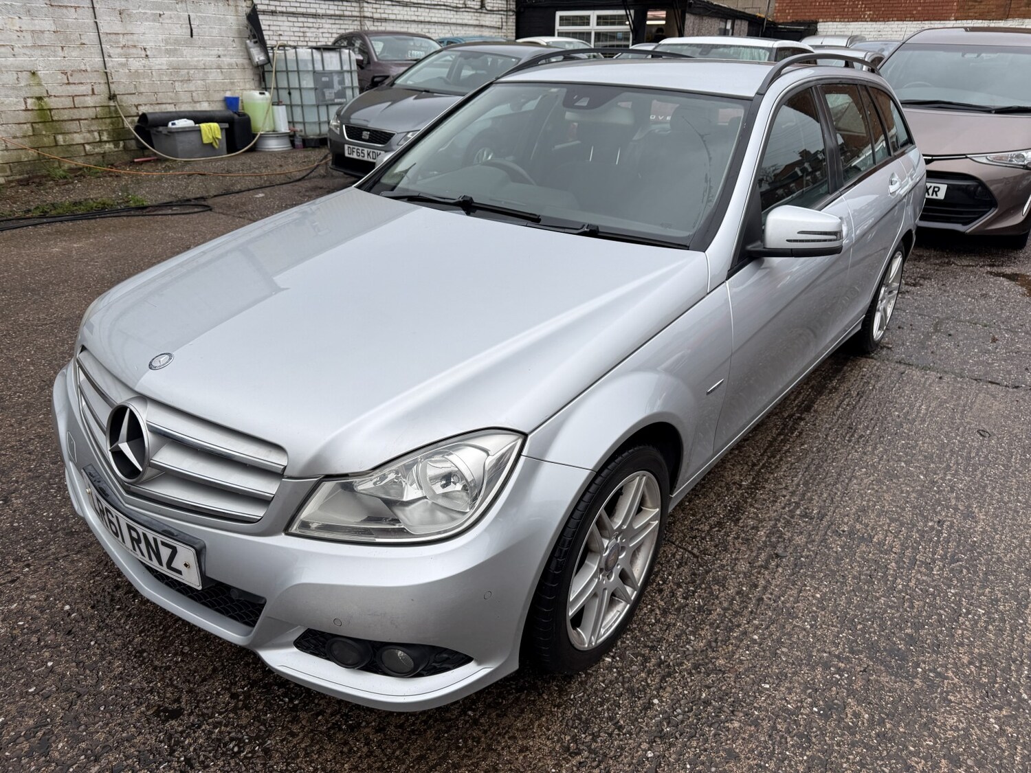 Used Mercedes-Benz C Class 2011 for sale - 77694255: Photo 7