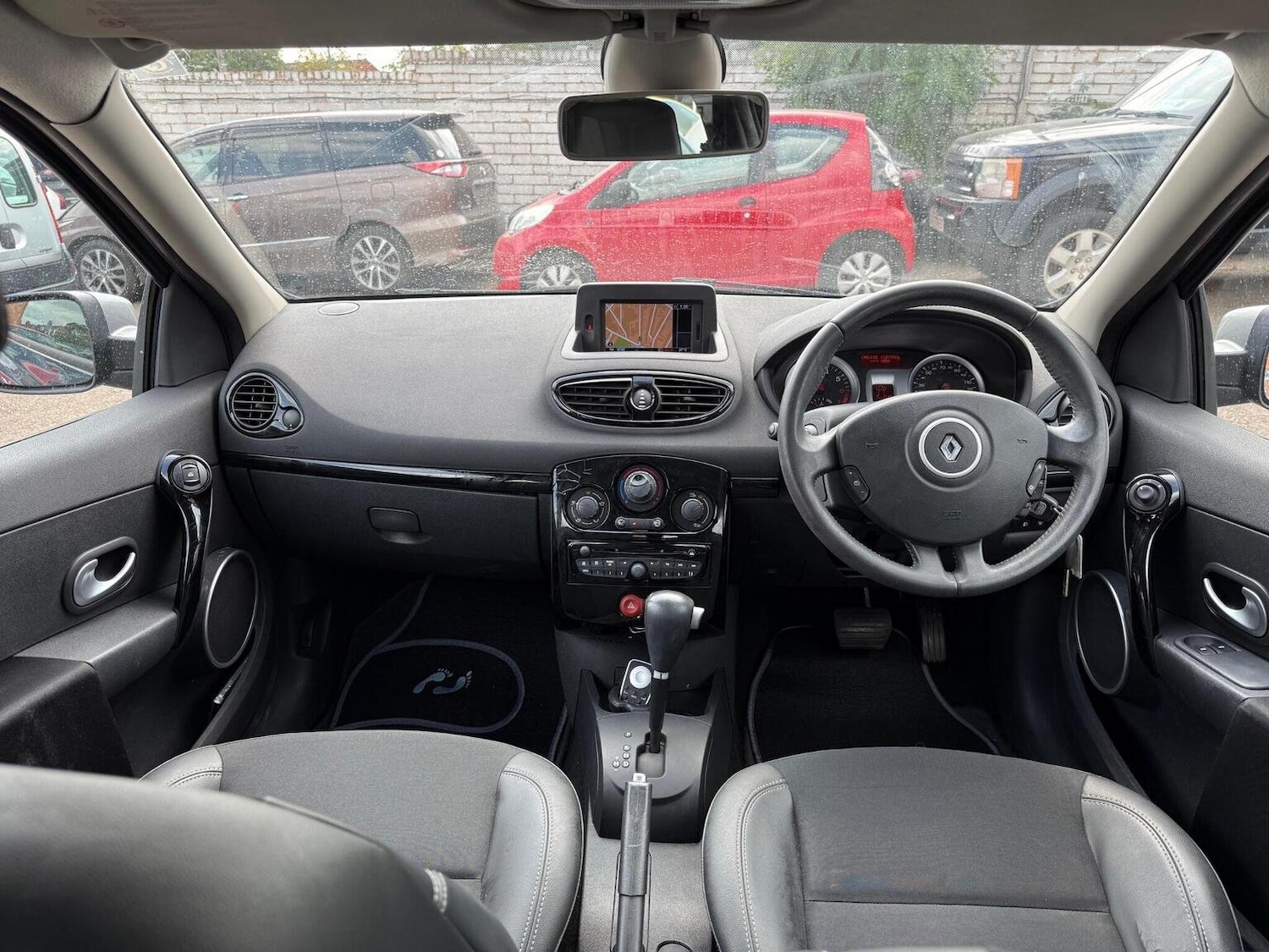 Used Renault Clio 2012 for sale - 76793098: Photo 12