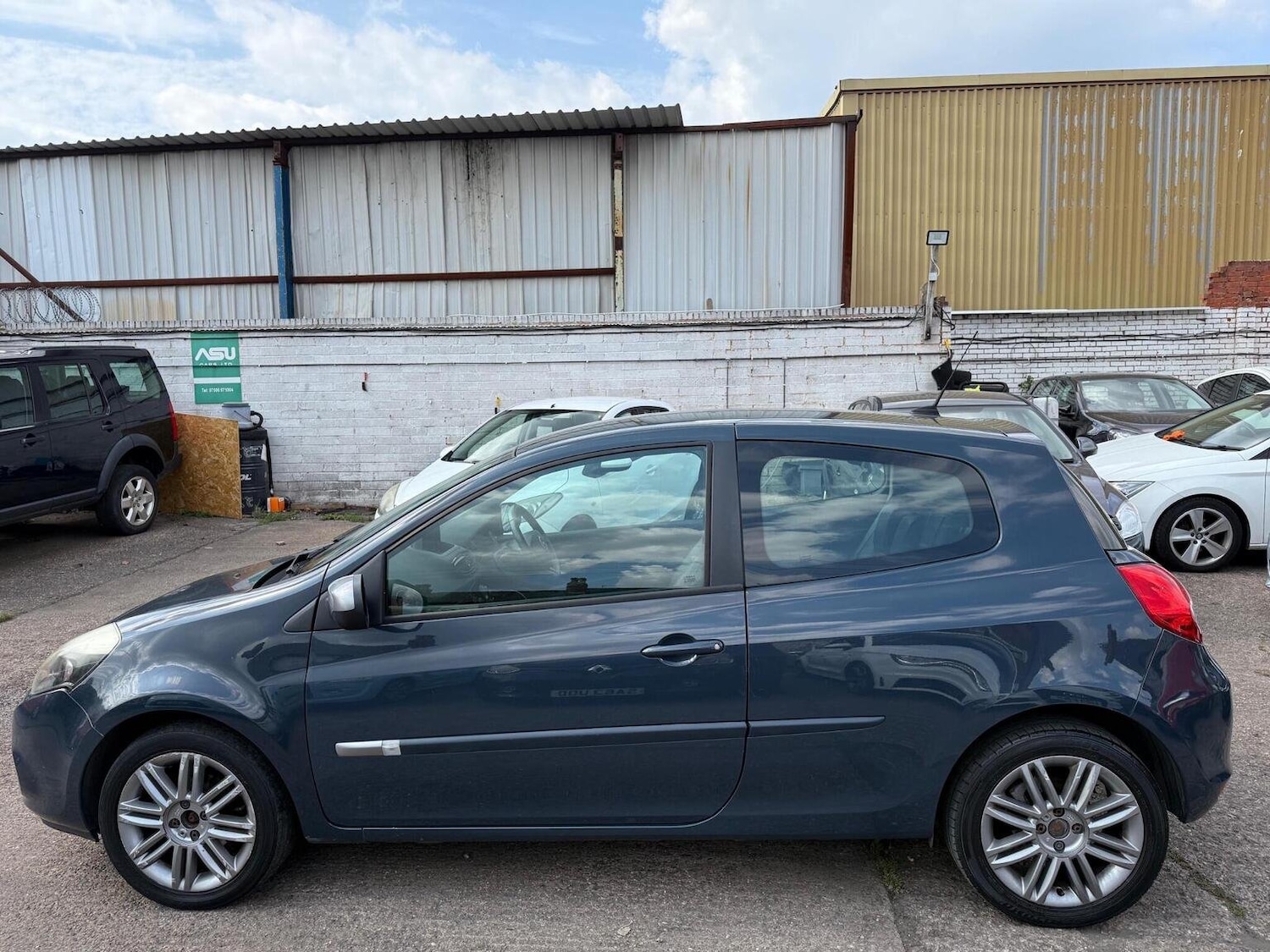 Used Renault Clio 2012 for sale - 76793098: Photo 6