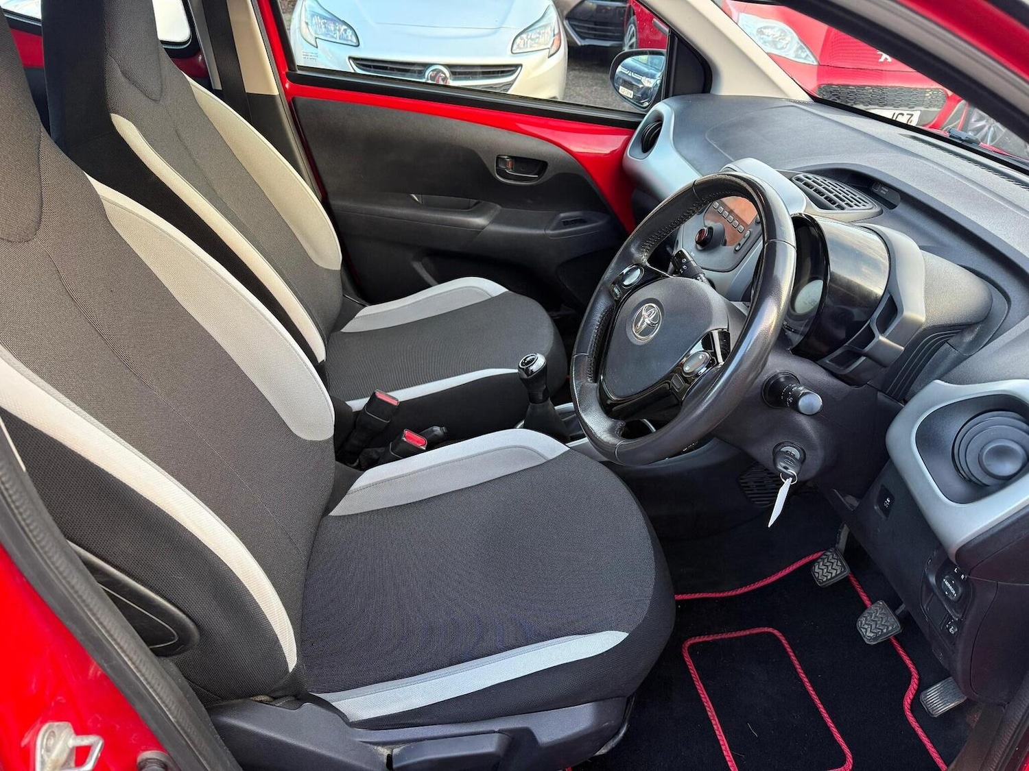 Used Toyota AYGO 2014 for sale - 76730060: Photo 11