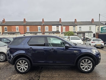 Used Land Rover Discovery Sport 2016 for sale - 76730063: Photo