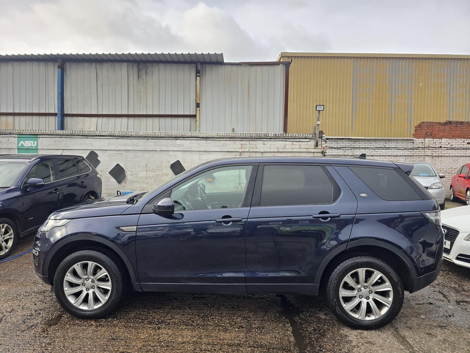 Used Land Rover Discovery Sport 2016 for sale - 76730063: Photo 6