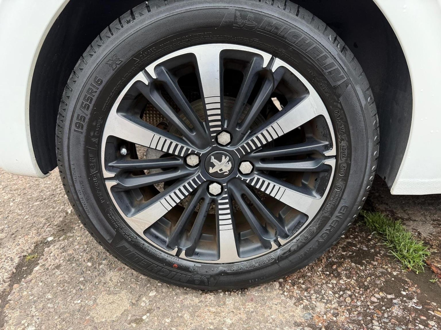 Used Peugeot 208 2019 for sale - 76793102: Photo 17