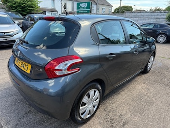 Used Peugeot 208 2013 for sale - 78621107: Photo