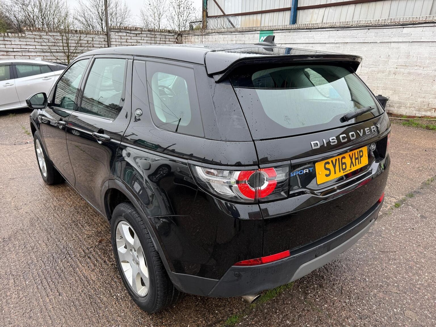 Used Land Rover Discovery Sport 2016 for sale - 76730062: Photo 5