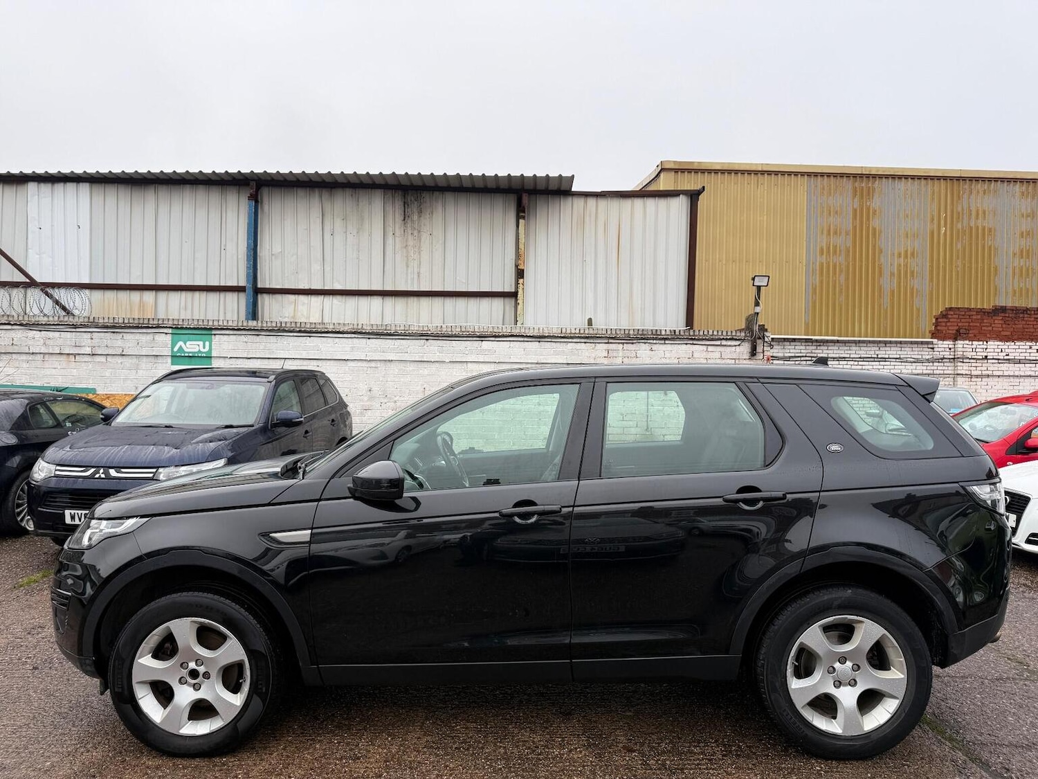 Used Land Rover Discovery Sport 2016 for sale - 76730062: Photo 6