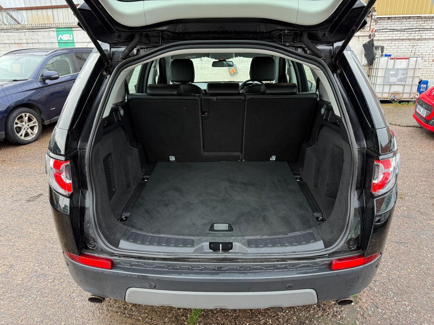 Used Land Rover Discovery Sport 2016 for sale - 76730062: Photo 9