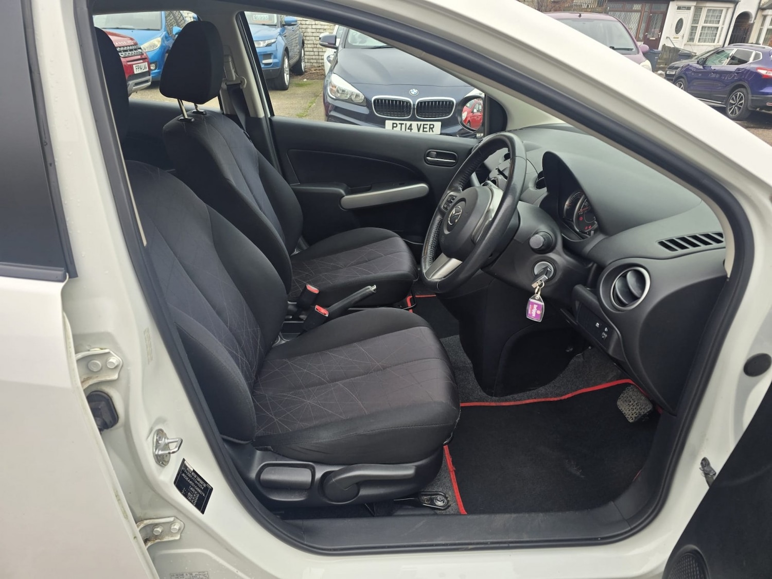 Used Mazda Mazda2 2013 for sale - 77595289: Photo 10