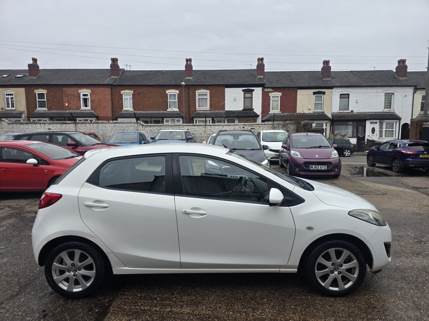 Used Mazda Mazda2 2013 for sale - 77595289: Photo 2