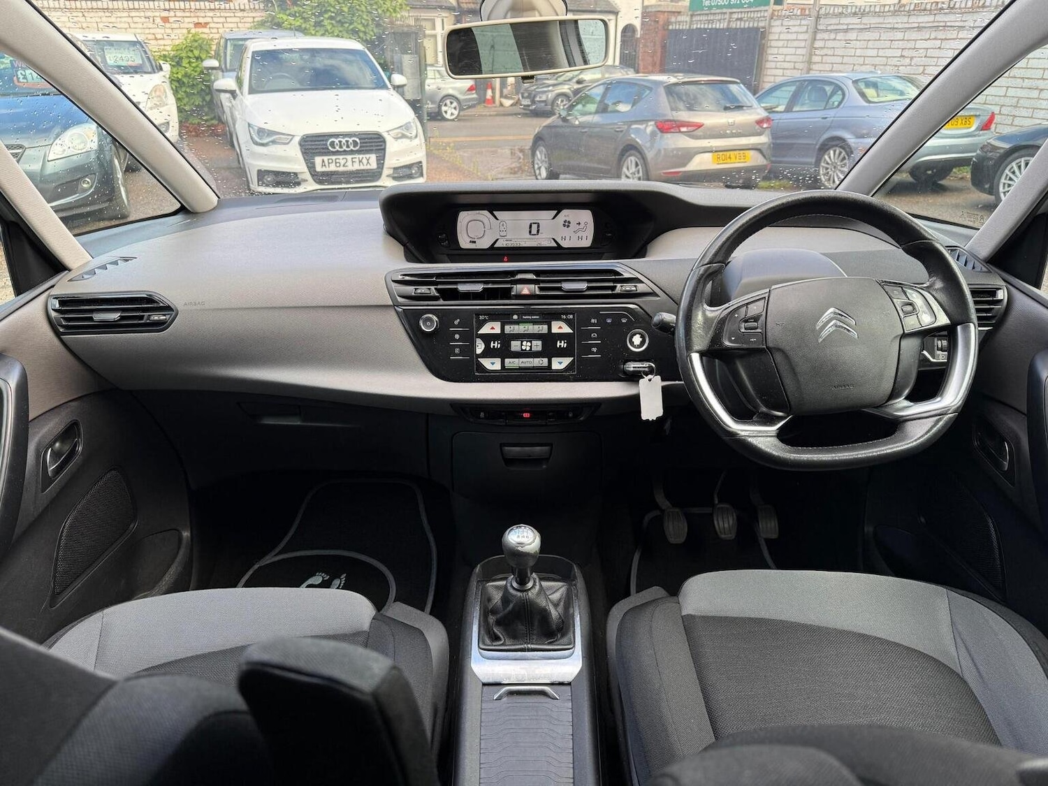 Used Citroen C4 Picasso 2014 for sale - 76793097: Photo 12