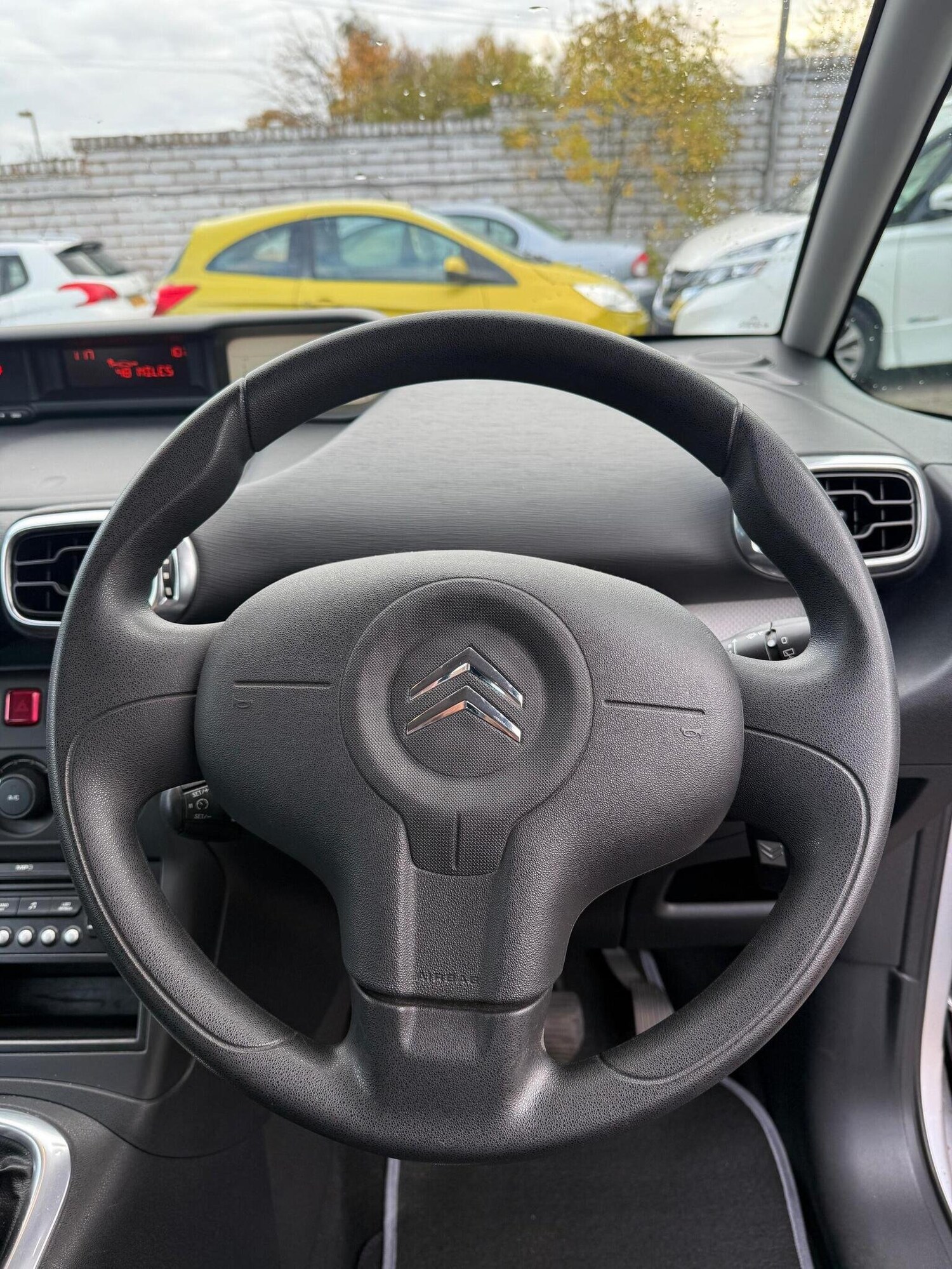 Used Citroen C3 Picasso 2009 for sale - 77464641: Photo 13