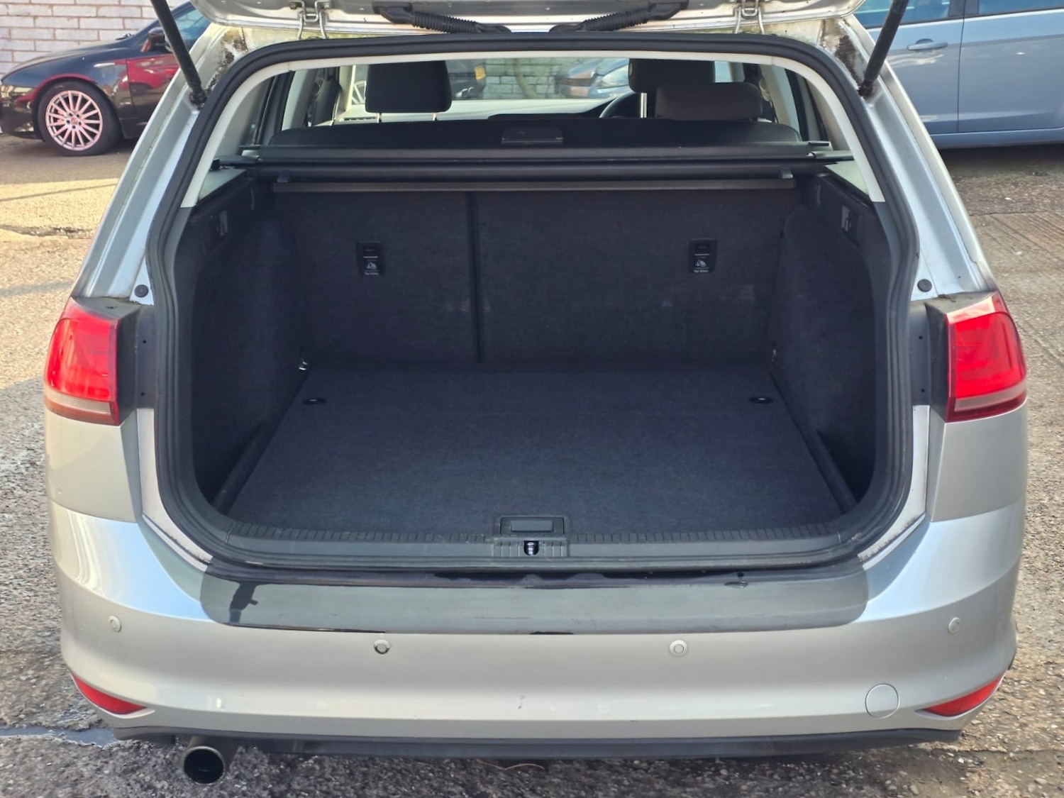 Used Volkswagen Golf 2014 for sale - 78031644: Photo 9