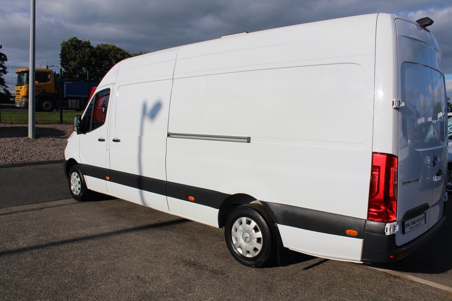 Used Mercedes-Benz Sprinter 2024 for sale - 76253417: Photo 4