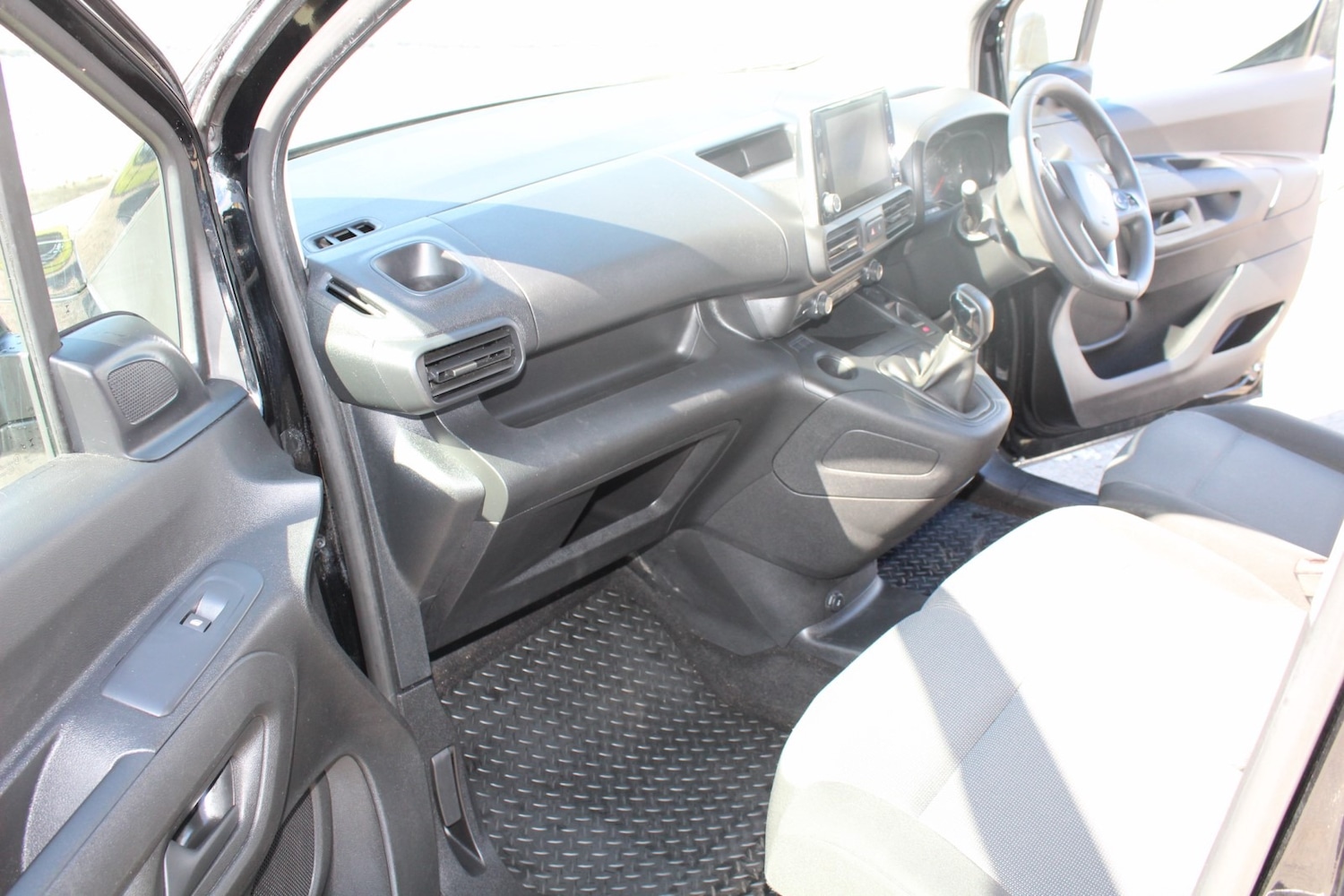 Used Vauxhall Combo 2022 for sale - 76263689: Photo 9