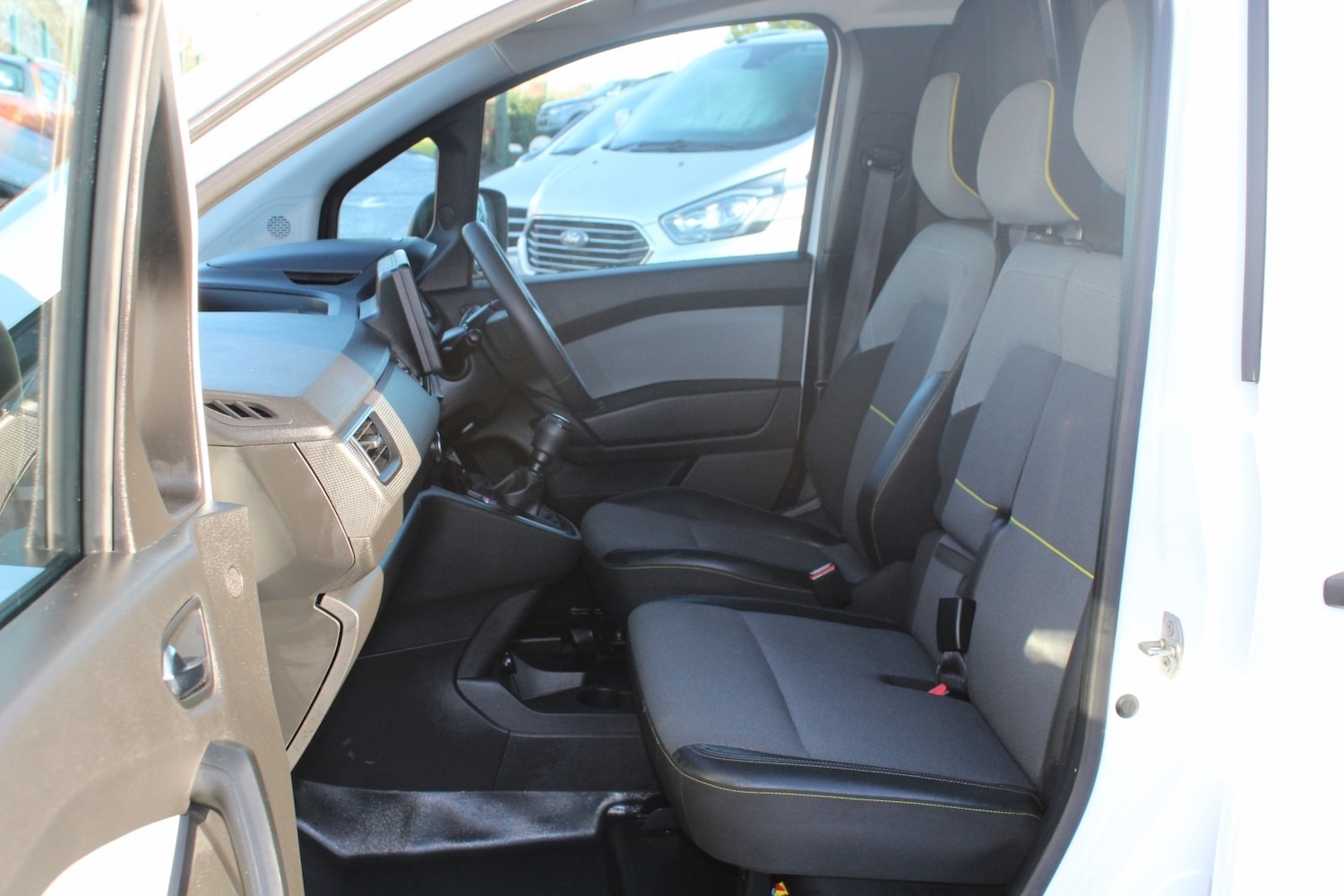 Used Renault Kangoo 2024 for sale - 77003275: Photo 10