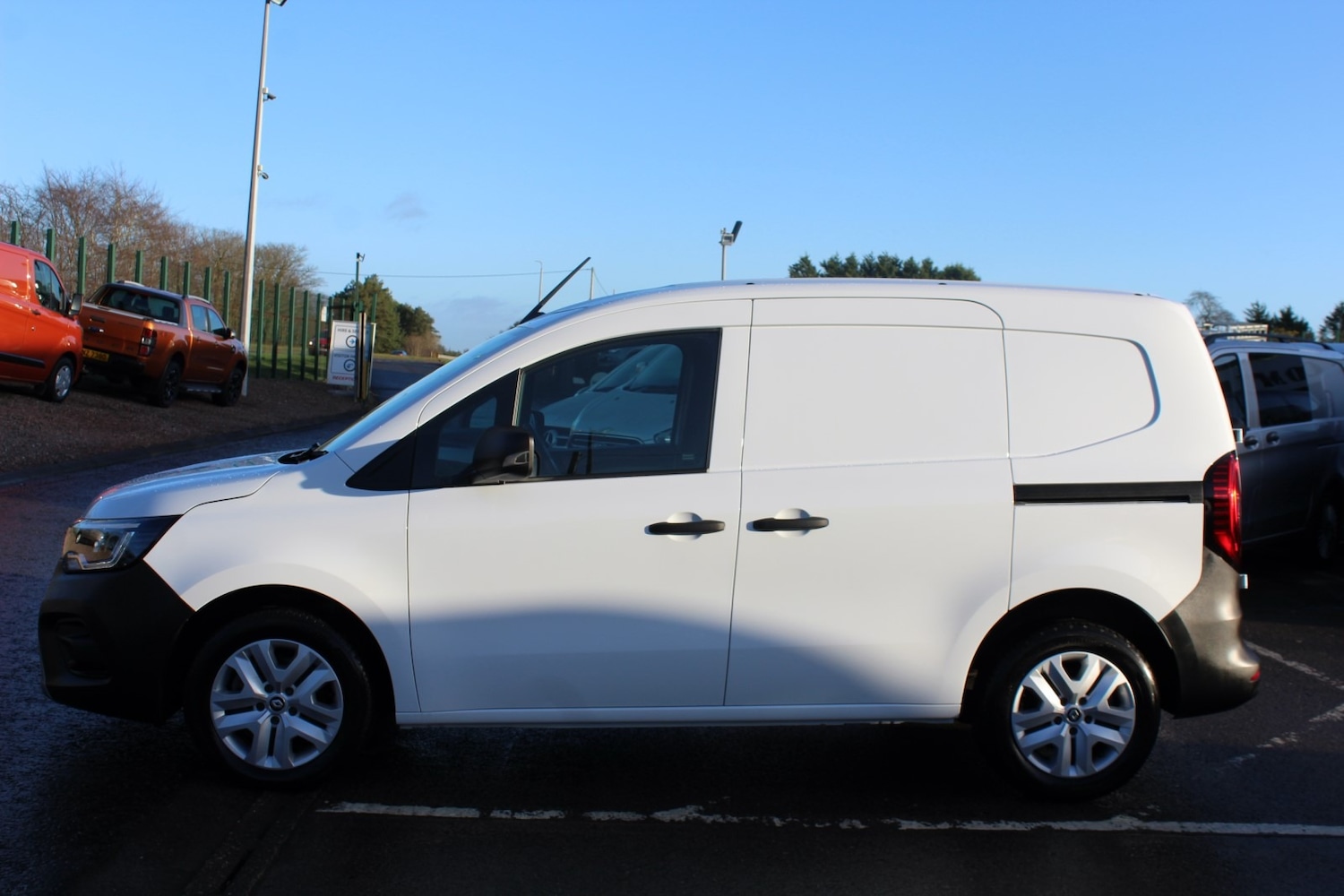 Used Renault Kangoo 2024 for sale - 77003275: Photo 2