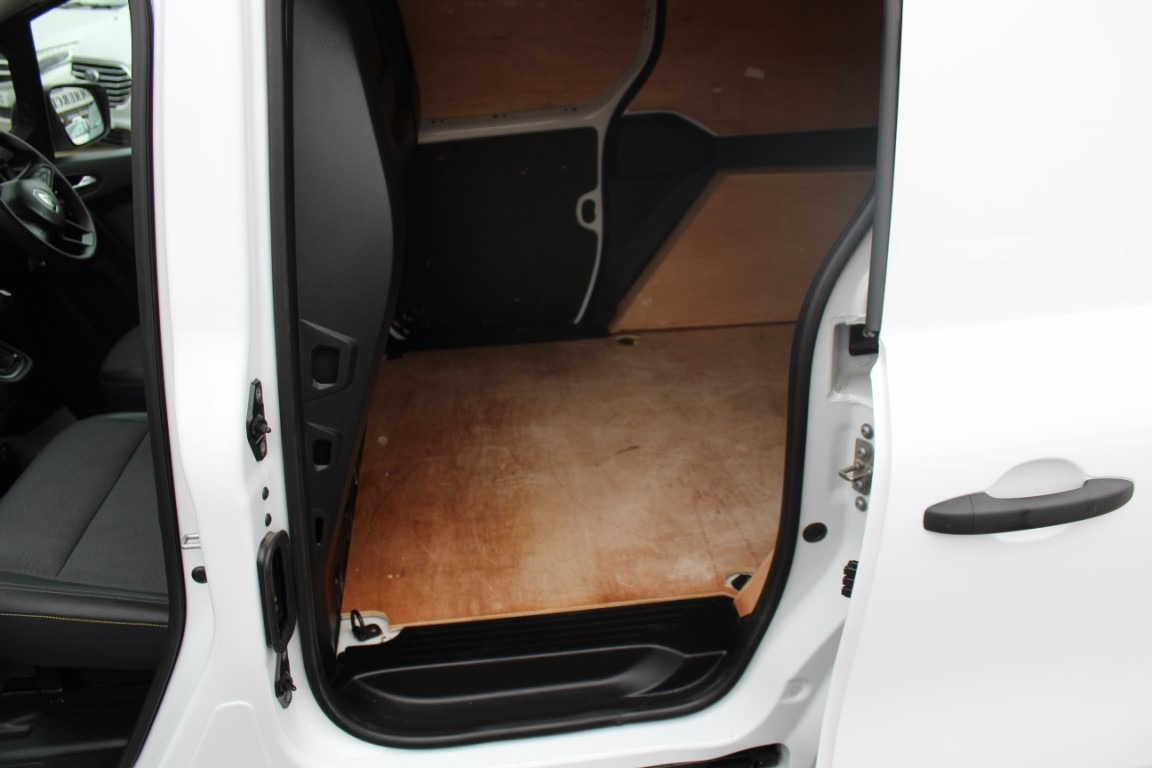 Used Renault Kangoo 2024 for sale - 76383428: Photo 25