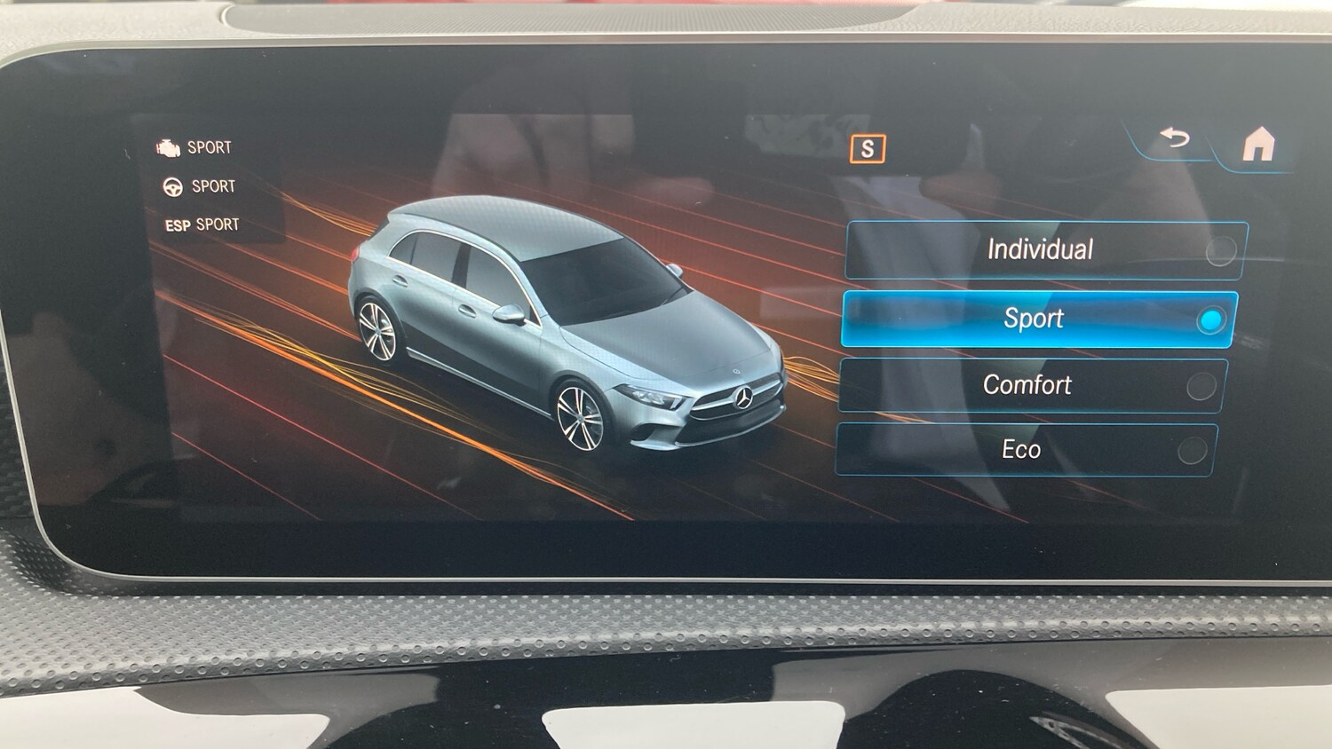 Used Mercedes-Benz A-Class 2018 for sale - 76205885: Photo 36