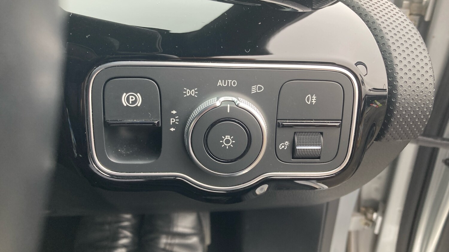 Used Mercedes-Benz A-Class 2018 for sale - 76205885: Photo 41