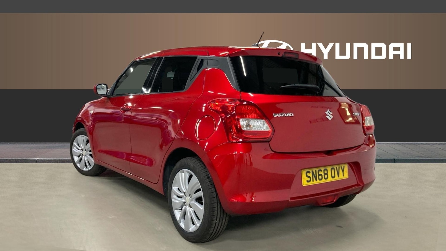 Used Suzuki Swift 2018 for sale - 76649960: Photo 2