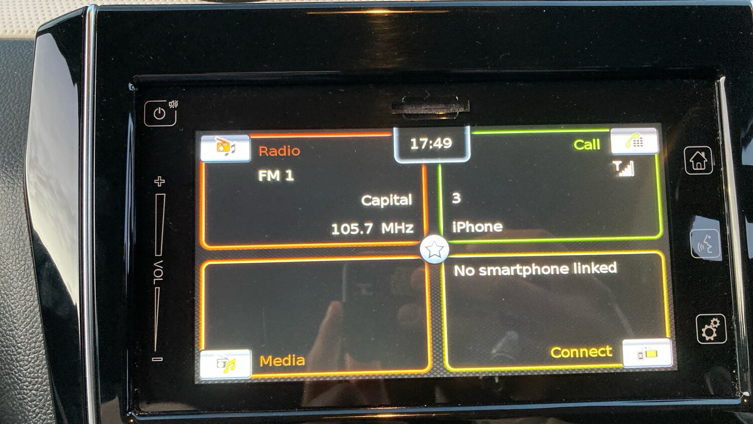 Used Suzuki Swift 2018 for sale - 76649960: Photo 21