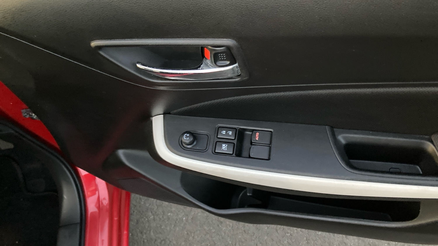 Used Suzuki Swift 2018 for sale - 76649960: Photo 39