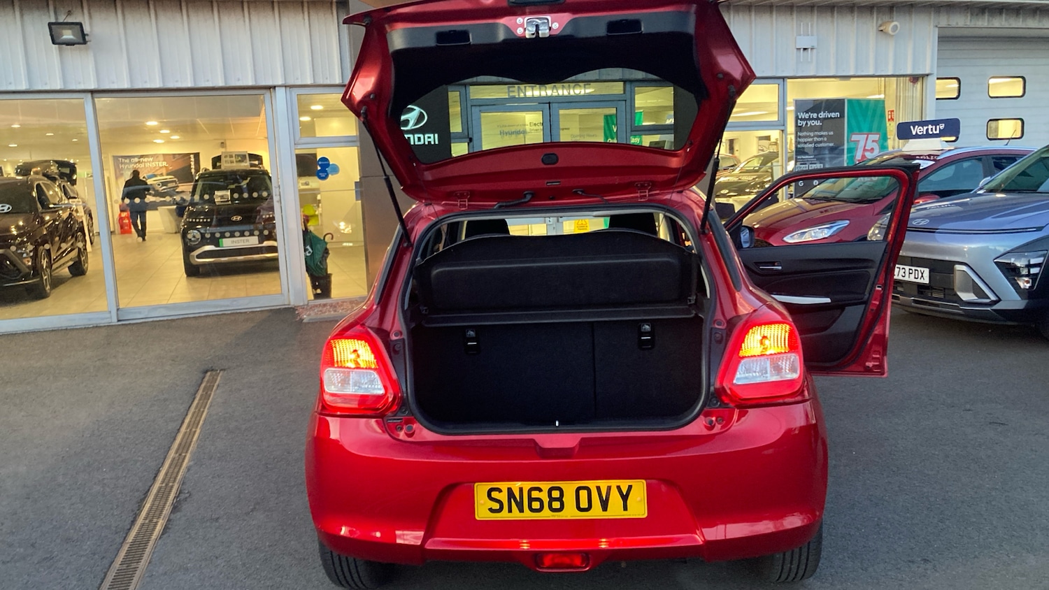 Used Suzuki Swift 2018 for sale - 76649960: Photo 40