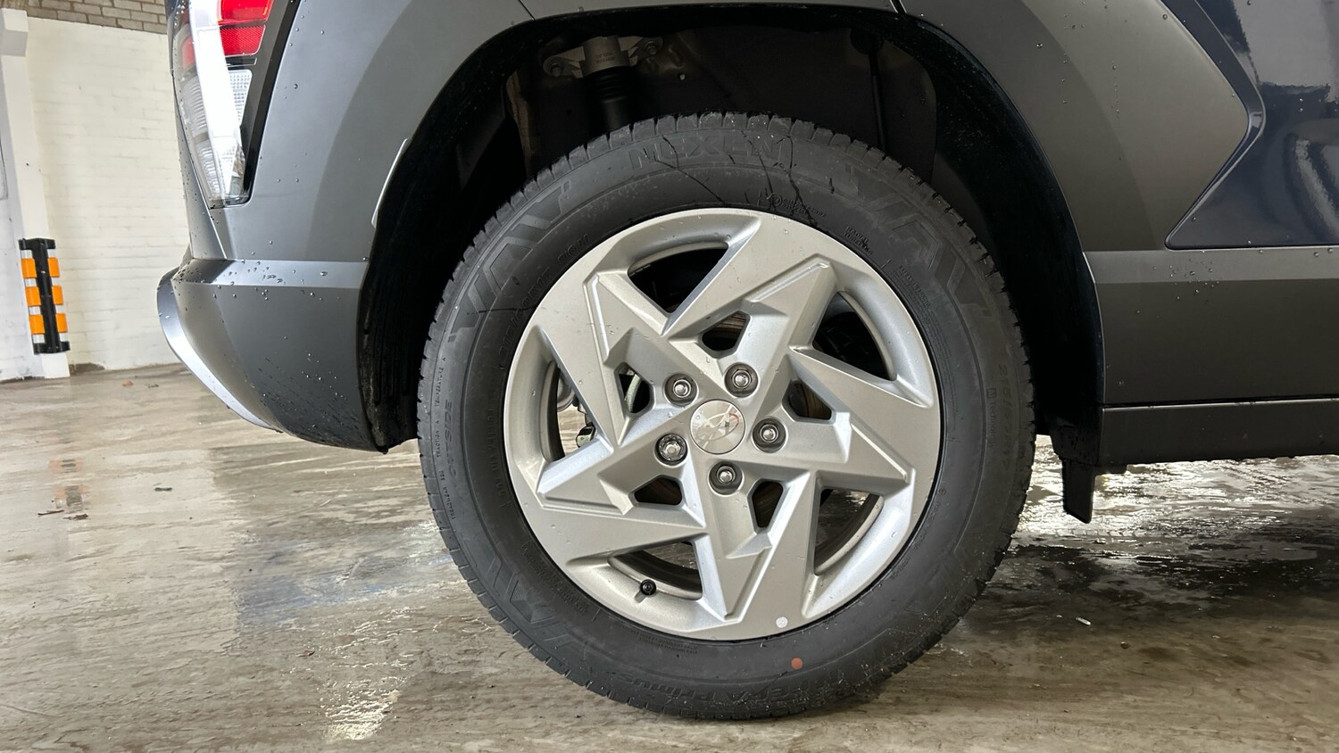 Used Hyundai KONA 2025 for sale - 76504431: Photo 7