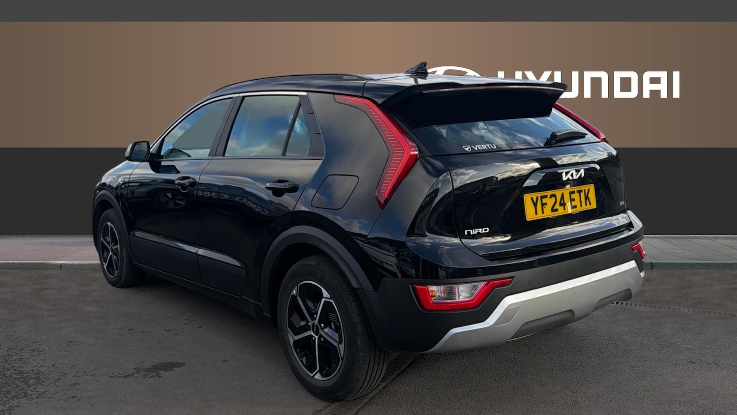 Used Kia Niro 2024 for sale - 77962185: Photo 2