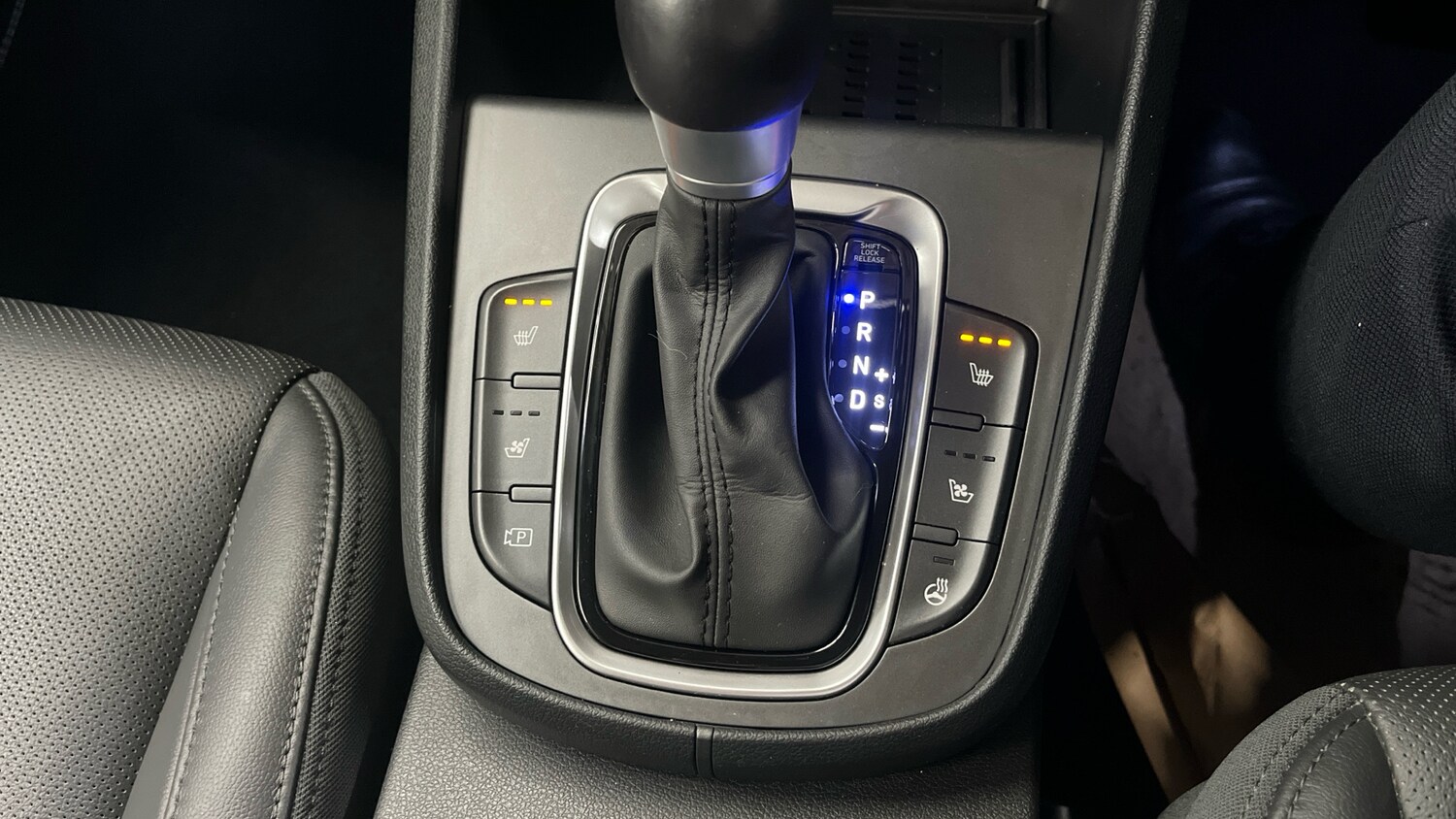 Used Hyundai KONA 2021 for sale - 76131152: Photo 26