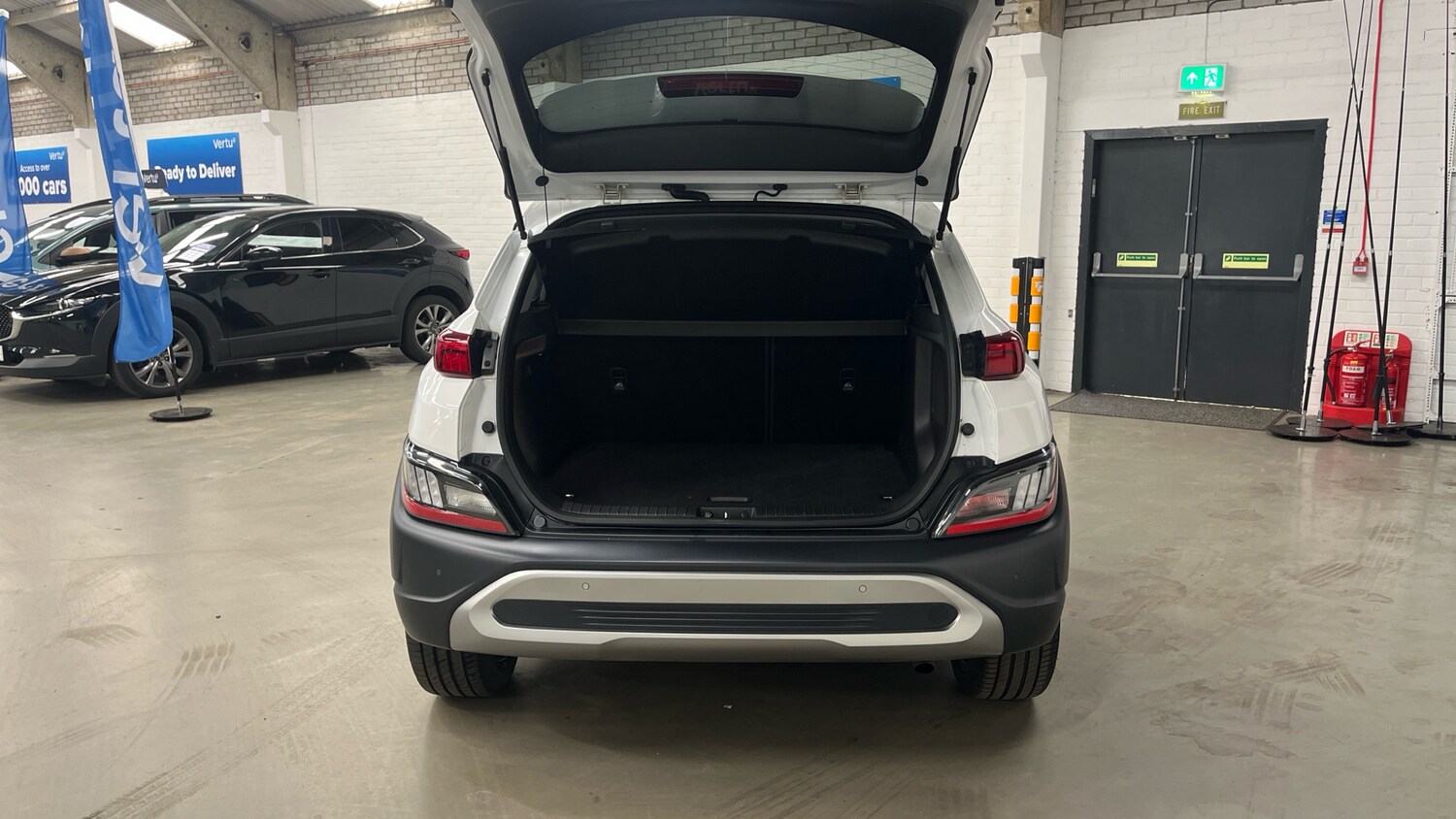 Used Hyundai KONA 2021 for sale - 76131152: Photo 4