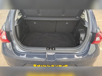 Used Hyundai i20 2023 for sale - 78190924: Photo