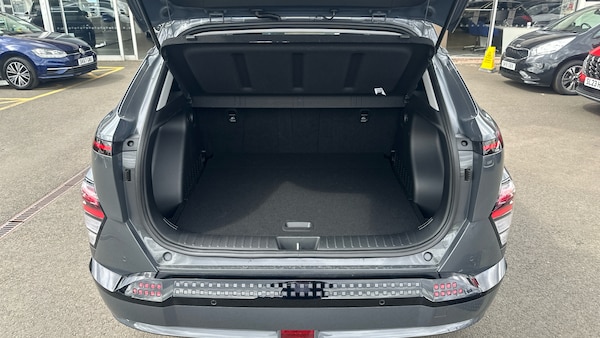 Used Hyundai KONA 2025 for sale - 74840717: Photo 4