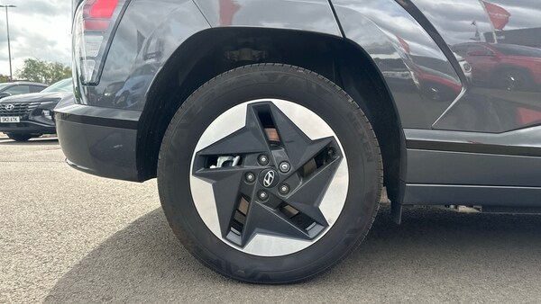 Used Hyundai KONA 2025 for sale - 74840717: Photo 7