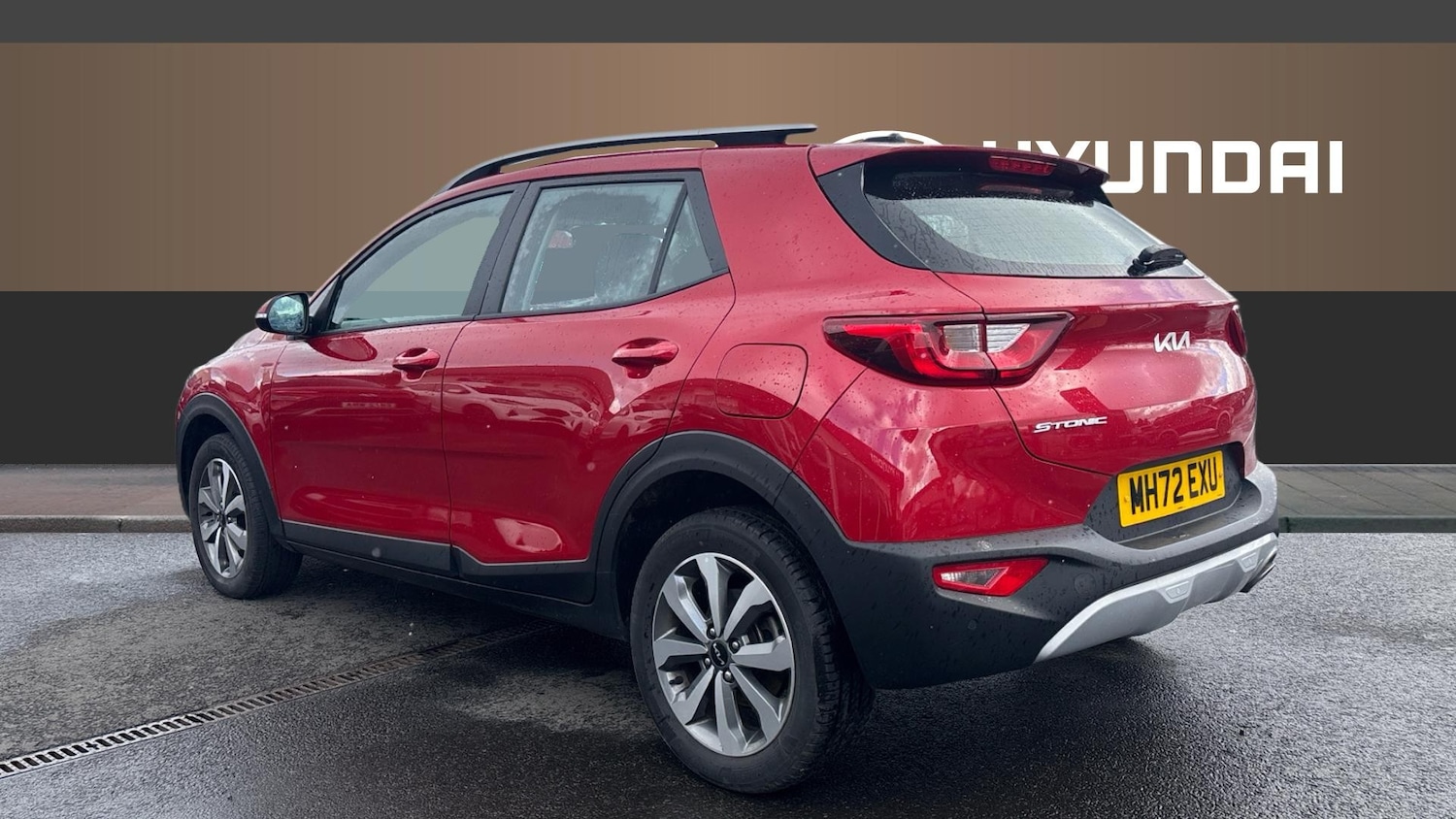 Used Kia Stonic 2023 for sale - 78190929: Photo 2