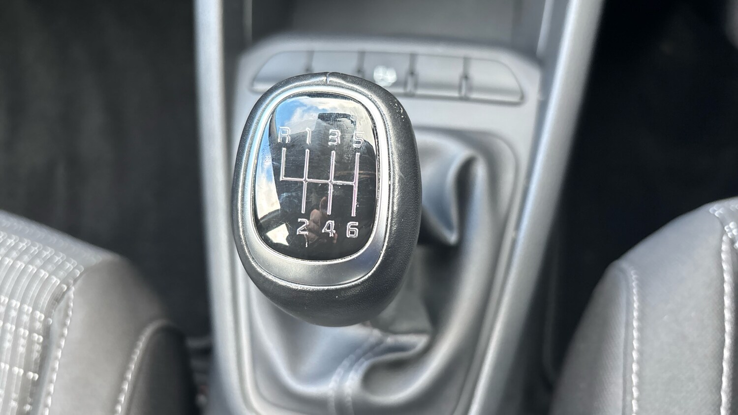 Used Kia Stonic 2023 for sale - 78190929: Photo 22