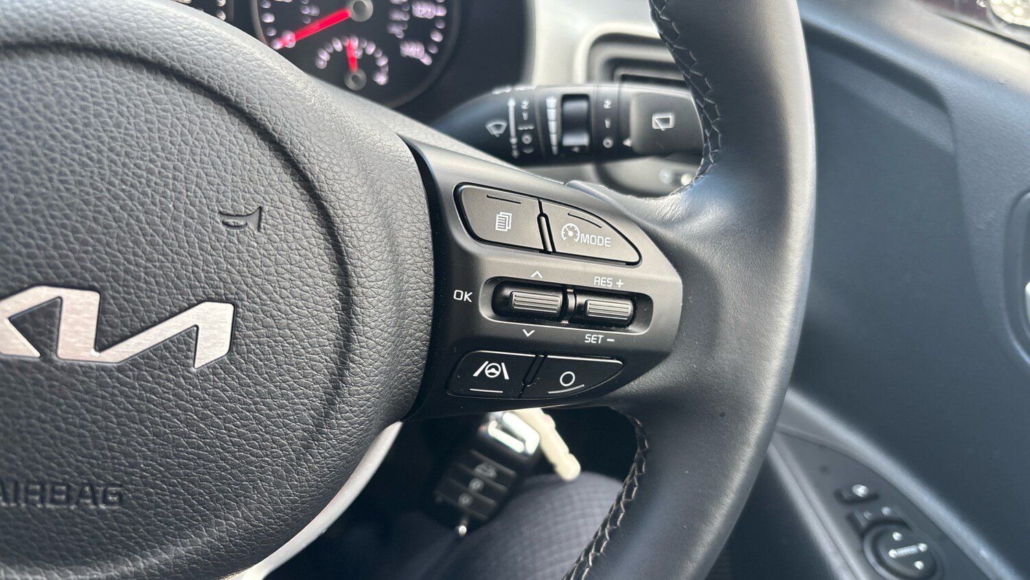 Used Kia Stonic 2023 for sale - 78190929: Photo 31