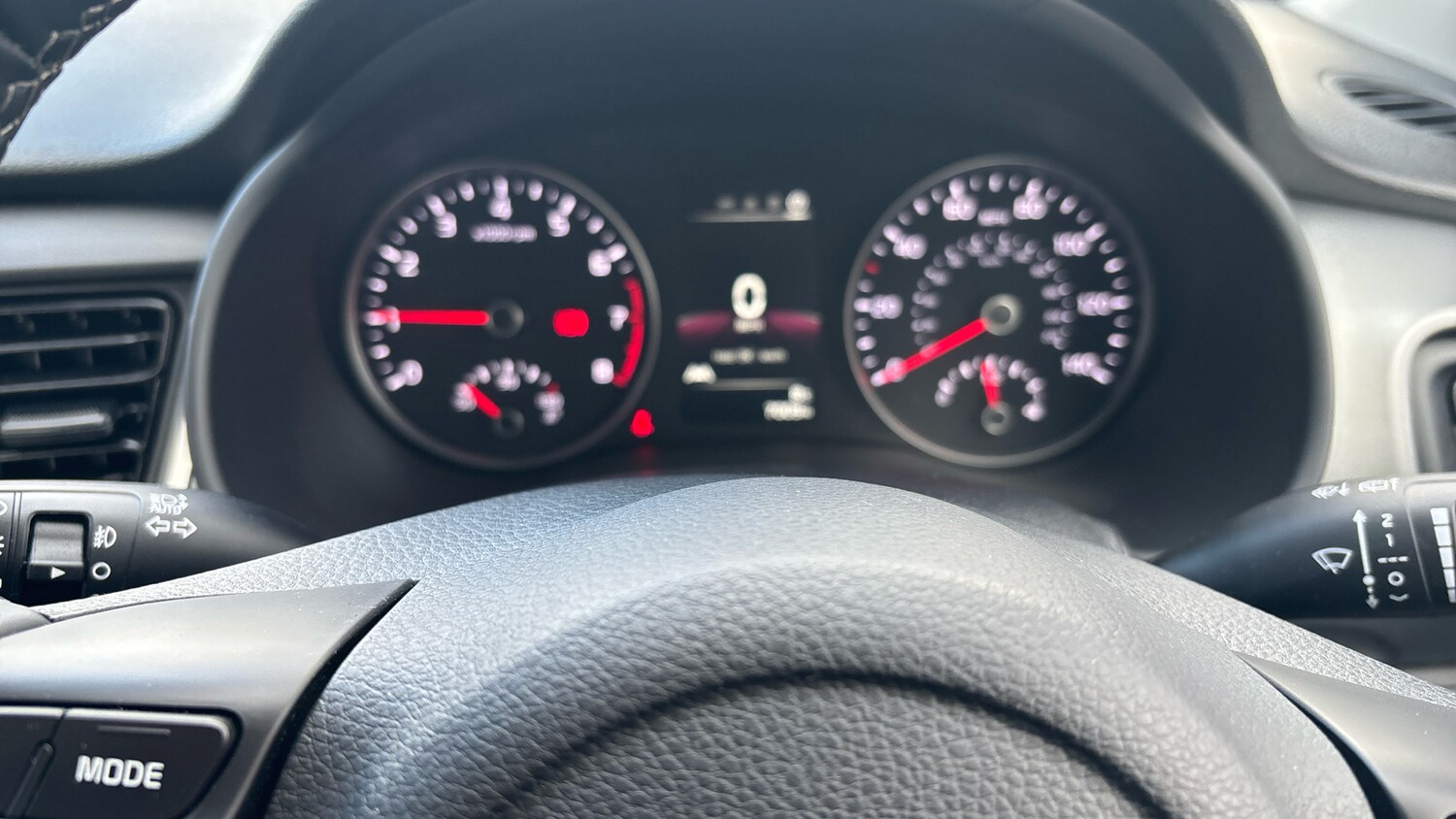 Used Kia Stonic 2023 for sale - 78190929: Photo 32