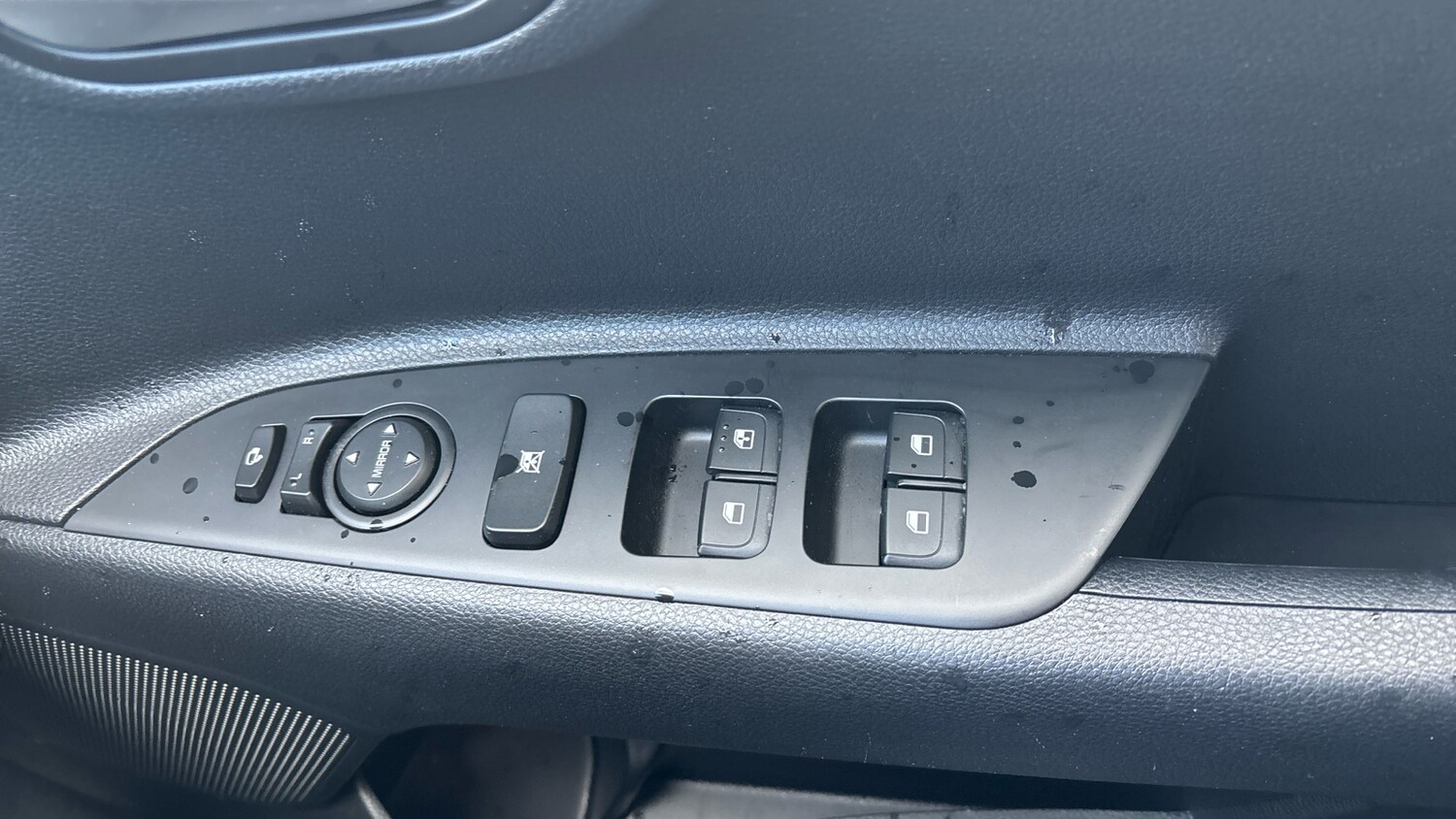 Used Kia Stonic 2023 for sale - 78190929: Photo 35