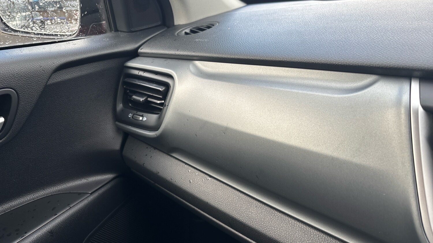 Used Kia Stonic 2023 for sale - 78190929: Photo 40