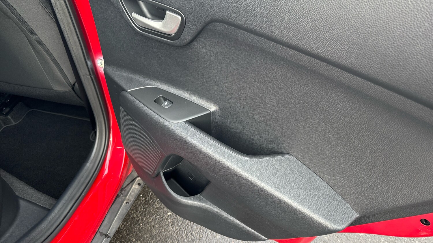 Used Kia Stonic 2023 for sale - 78190929: Photo 44