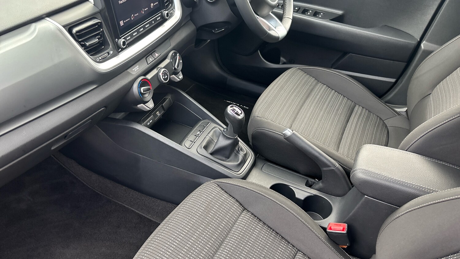 Used Kia Stonic 2023 for sale - 78190929: Photo 9