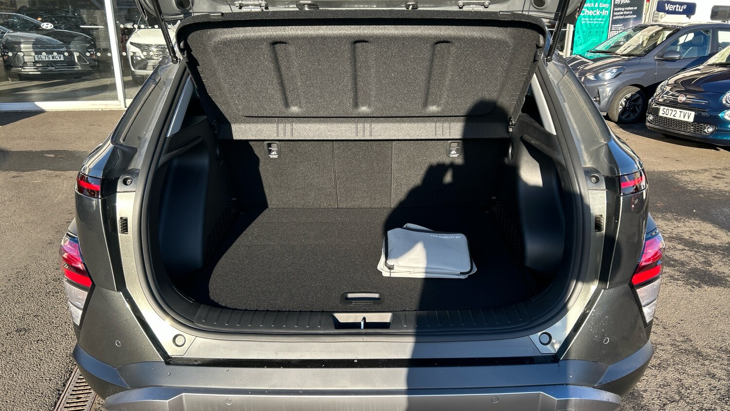 Used Hyundai KONA 2025 for sale - 76504424: Photo 4