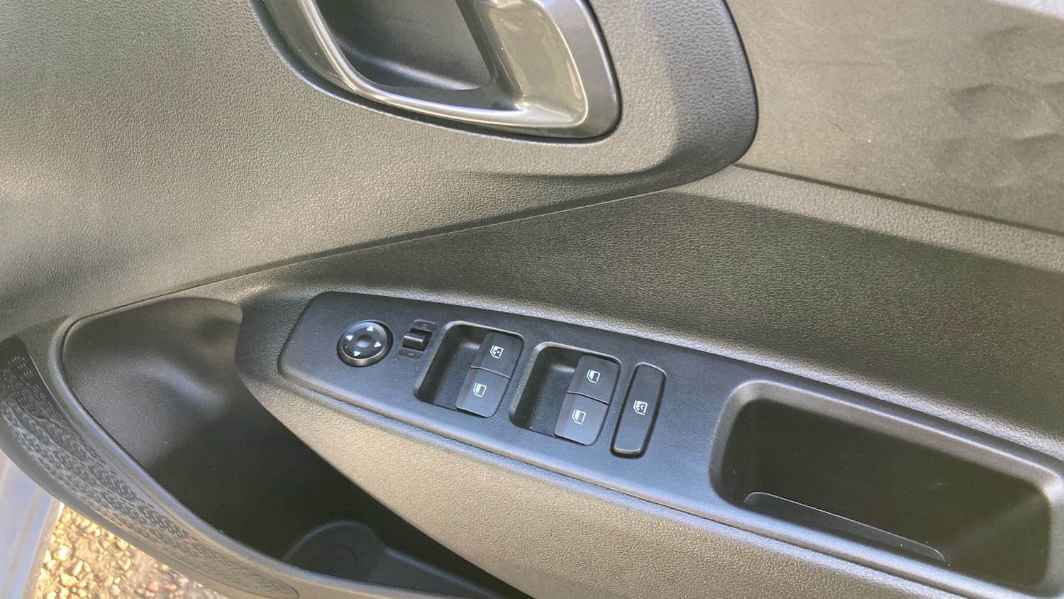 Used Hyundai i10 2024 for sale - 76492114: Photo 30