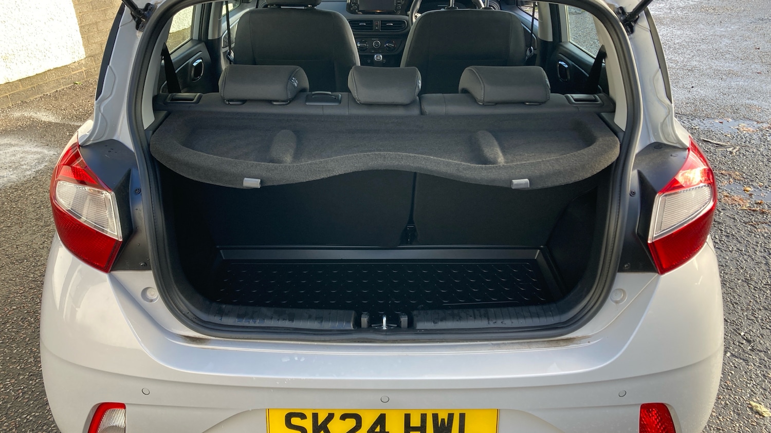 Used Hyundai i10 2024 for sale - 76492114: Photo 4