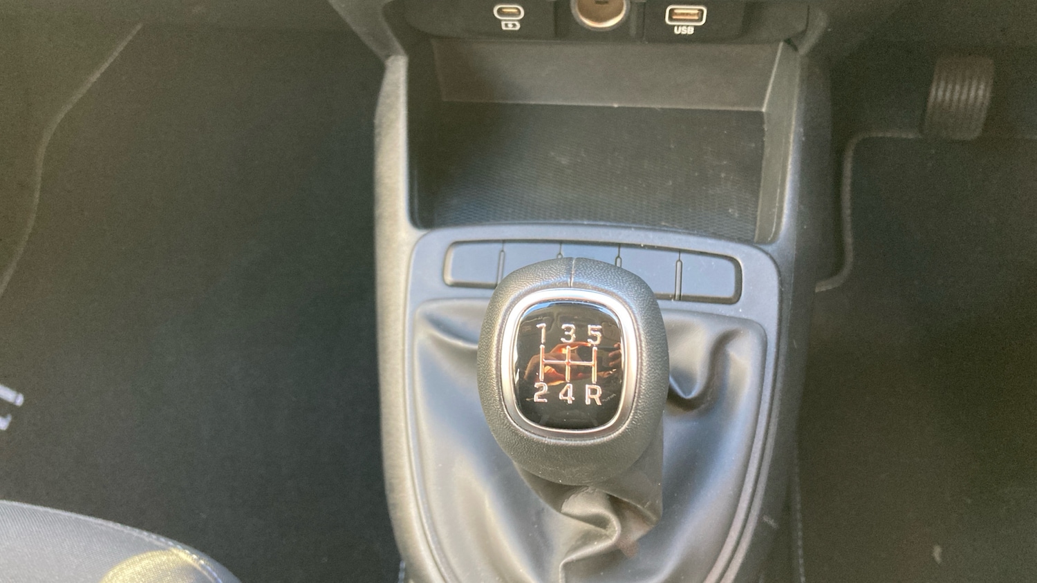 Used Hyundai i10 2024 for sale - 76492114: Photo 43